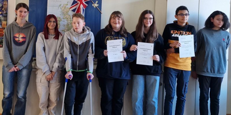 Schülergruppe des Vorlesewettbewerbs